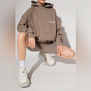Essentials NWT Hoodie Sweatshirt Fear Of God in Desert Taup Size XS